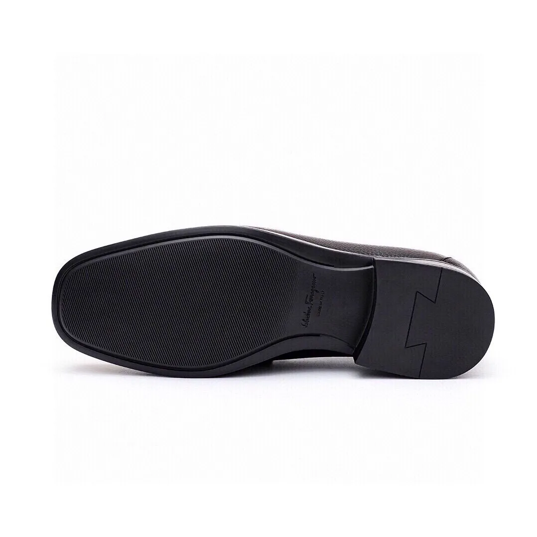 Men's shoes 💰520 💐[Ferragamo/Ferragamo] New 🐲Ferragamo* Ferragamo classic formal leather shoes! It uses imported first-layer pebbled cowhide leather upper + luxurious hardware buckle, and the inner first-layer comfortable cowhide leather lining! Original rubber outsole! Code number 38-44 (45🉑️customized)